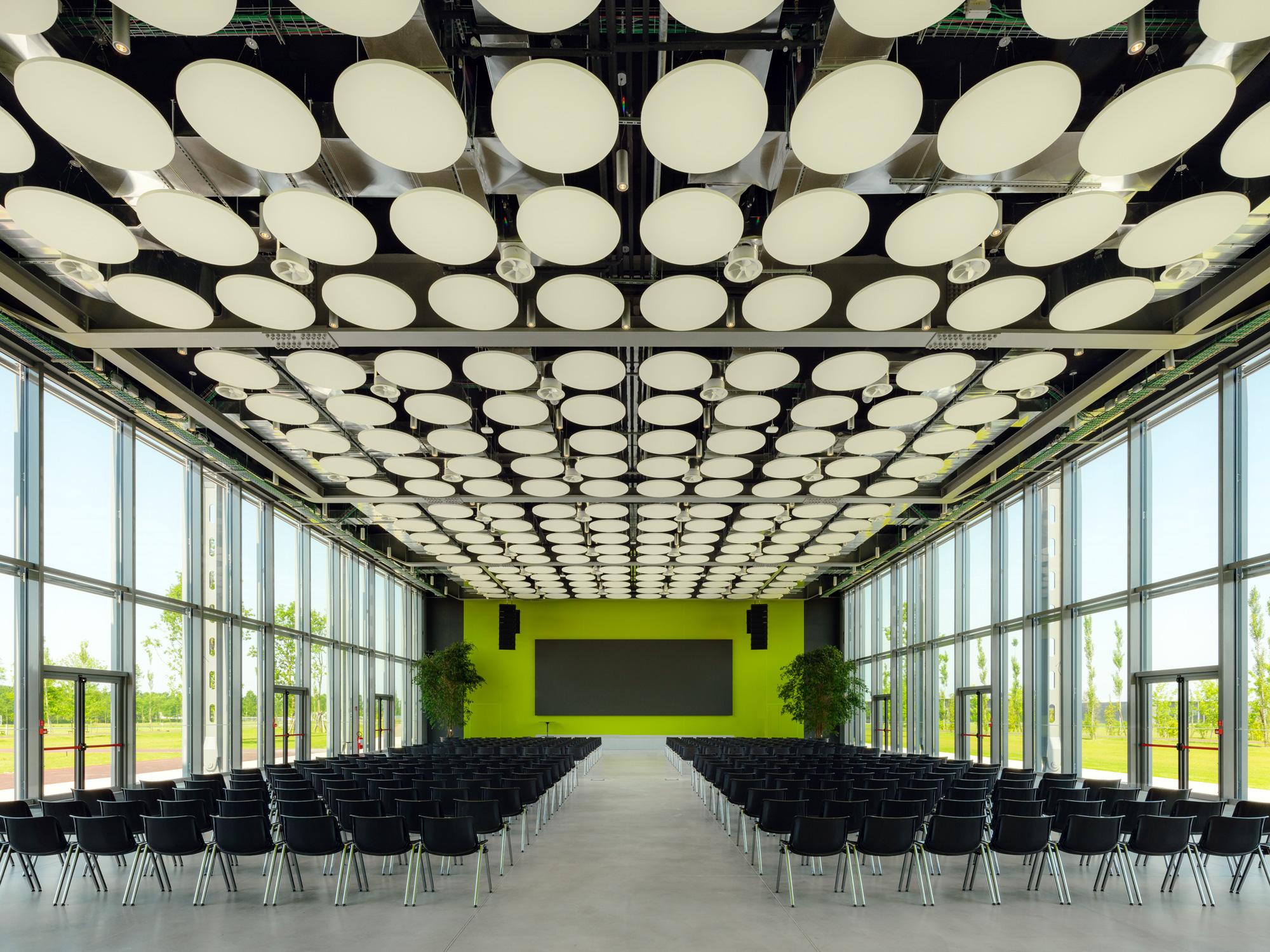 Deco Nuvolato, nuvolato effect floor with light gray. Library H Farm, Roncade Italy. Project:Zanon Architetti Associati - Rogers Stirck Harbours + Partners. 03