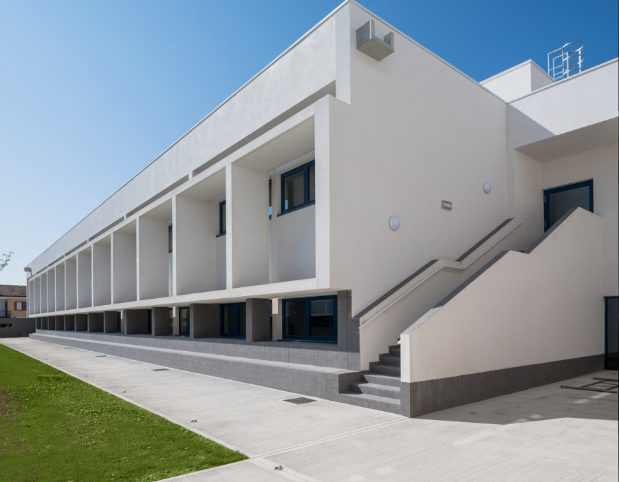 liceo Primo Levi con calcestruzzo esterno Pavilux