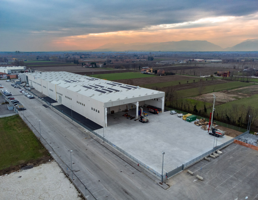 Pavilux, industrial floor colour cemento. Comacchio srl, Castello di Godego, Italy. 01