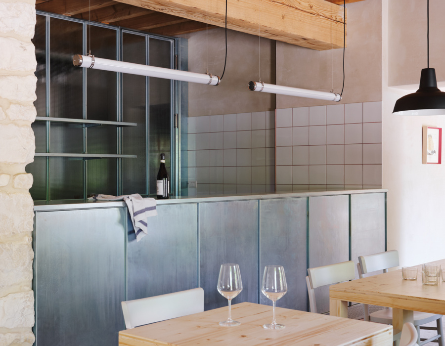 Pavimento industriale Pavilux colore rubino. Locanda Case Vecie, Verona. Progetto Studio MASAII - Francesca 08