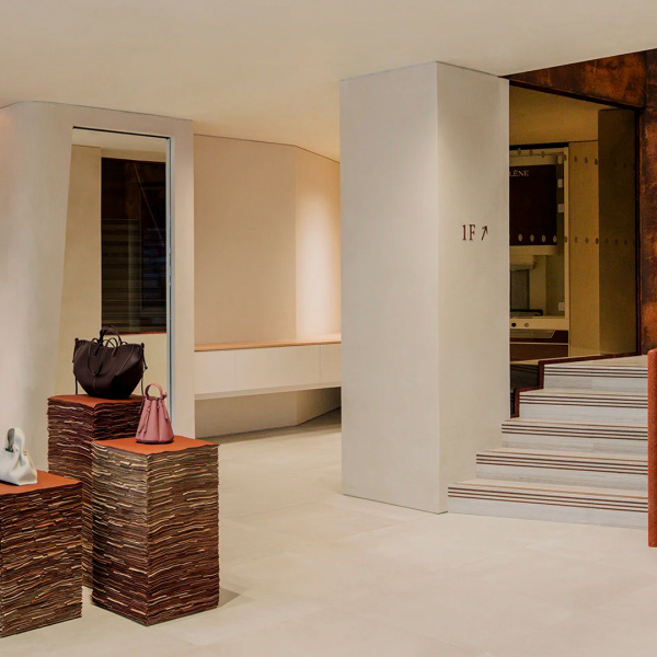 The character of Corten in the heart of London: Isoplam for Polène