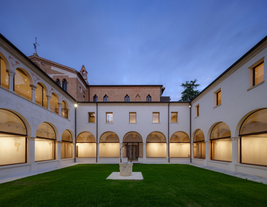 Terrazzoverlay, pavimento micro veneziana. Museo Bailo, Treviso. Progetto: Studiomas + Heinz Tesar