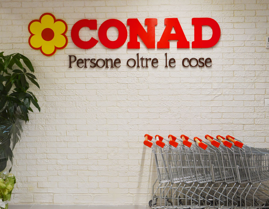 supermercato Conad muro stampato