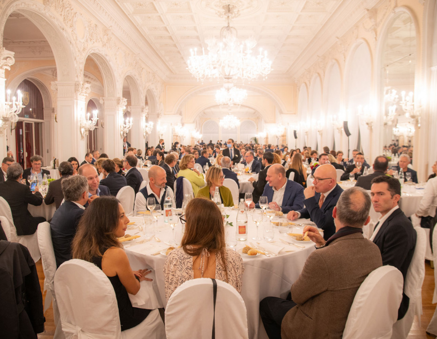 perspective-sala-stucchi-cena-gala