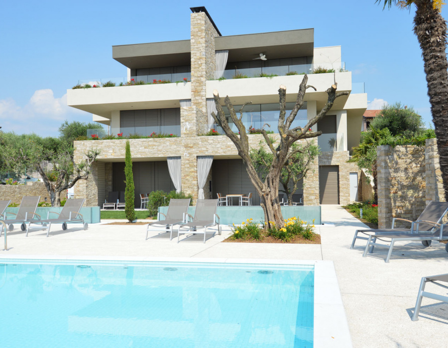 ItalianTerrazzo®, exposed aggregate floor, dune finish. Private residence, Bardolino, Italy